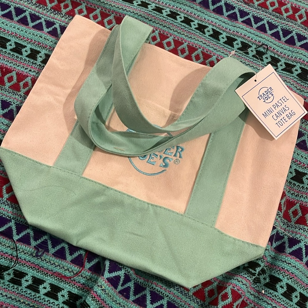 💐BNWT💐Trader Joe’s Mini Pastel Canvas Tote Bag That’s Gone Viral SOLD OUT 💚 - Picture 10 of 10